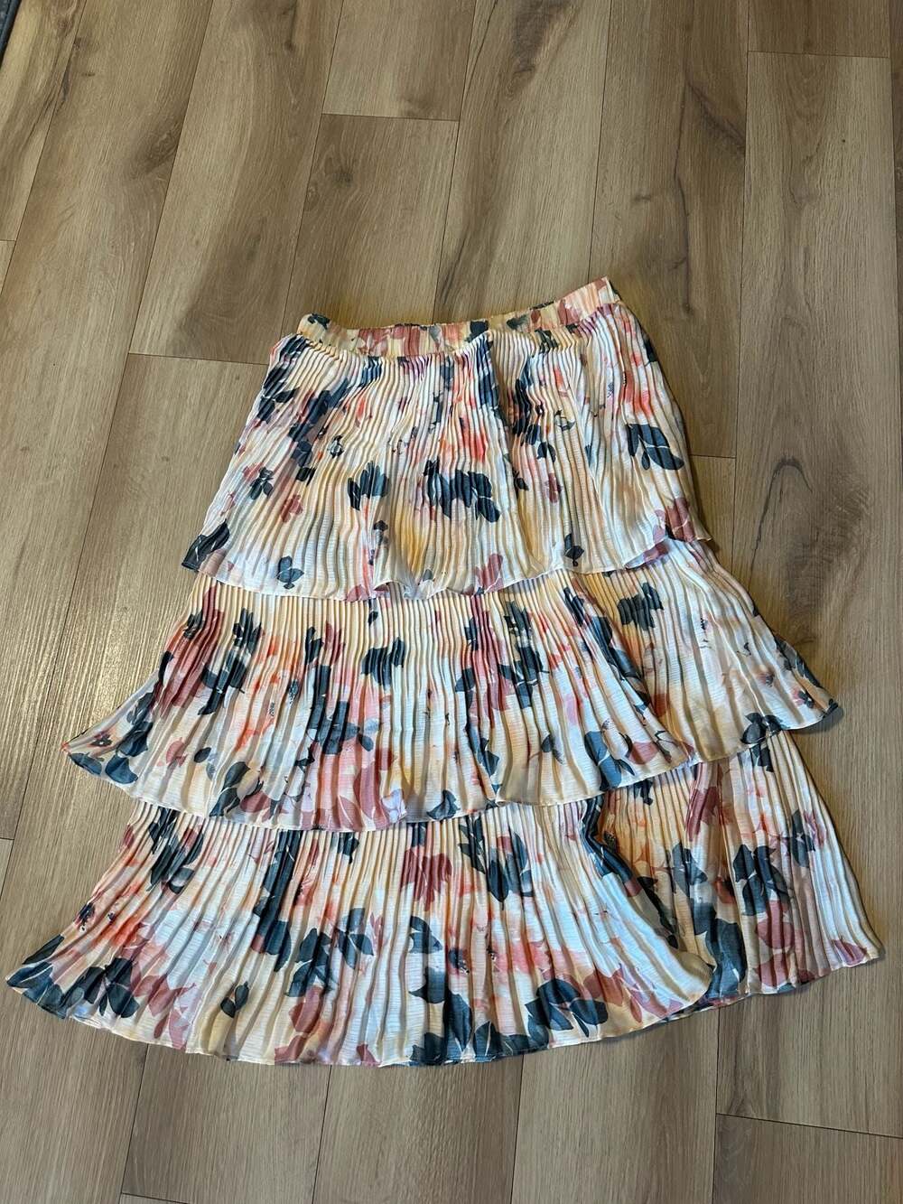 Ryegrass Tiered Pleated Floral Midi Skirt, Size L